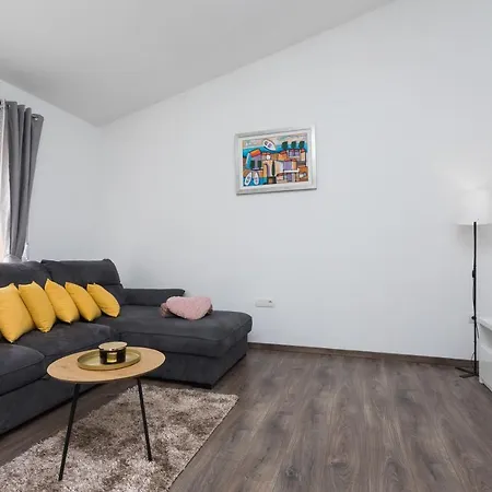 Apartment Bloom *